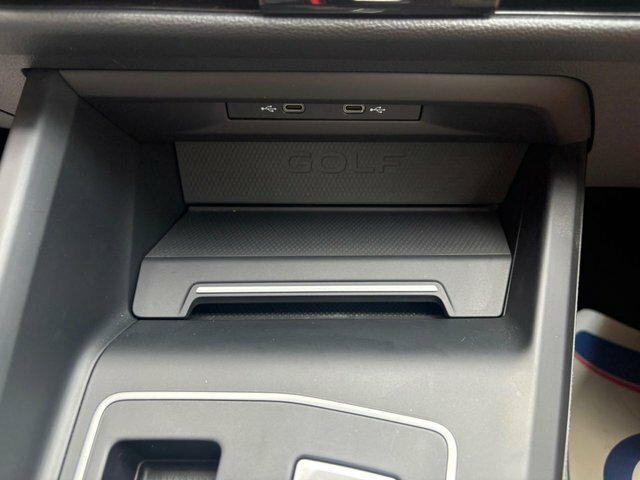 Volkswagen e-Golf 8 Life 1.5 Etsi 150Ps 7-Speed Dsg Blue #63