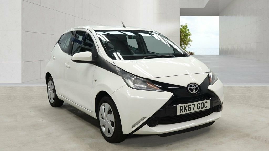 Toyota Aygo 1L X-play White