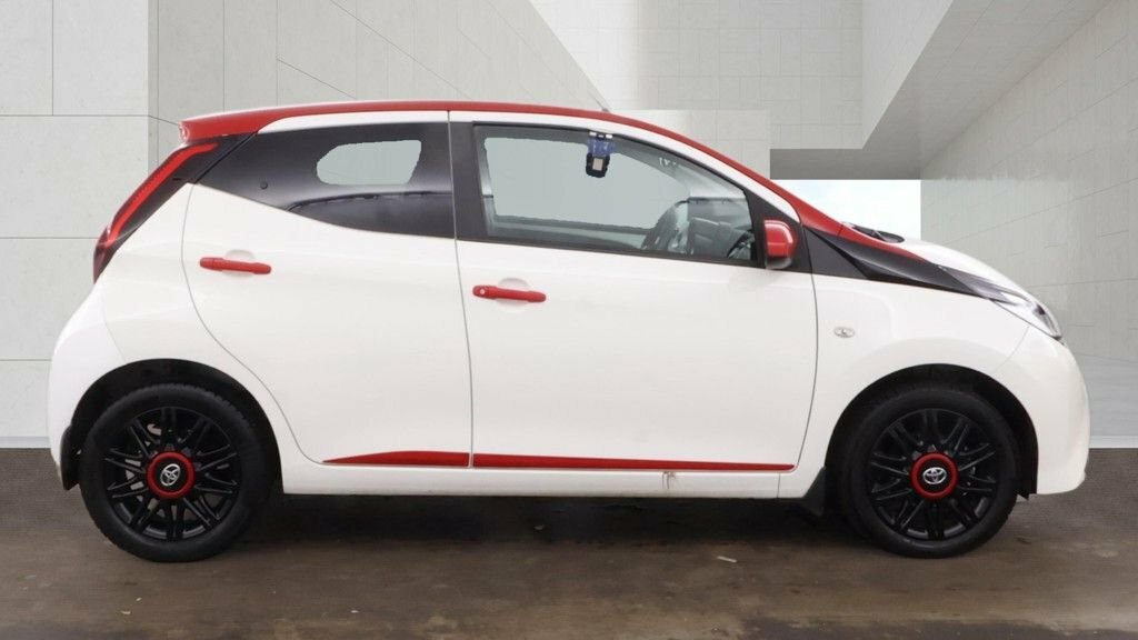Toyota Aygo 1L X-trend White #5