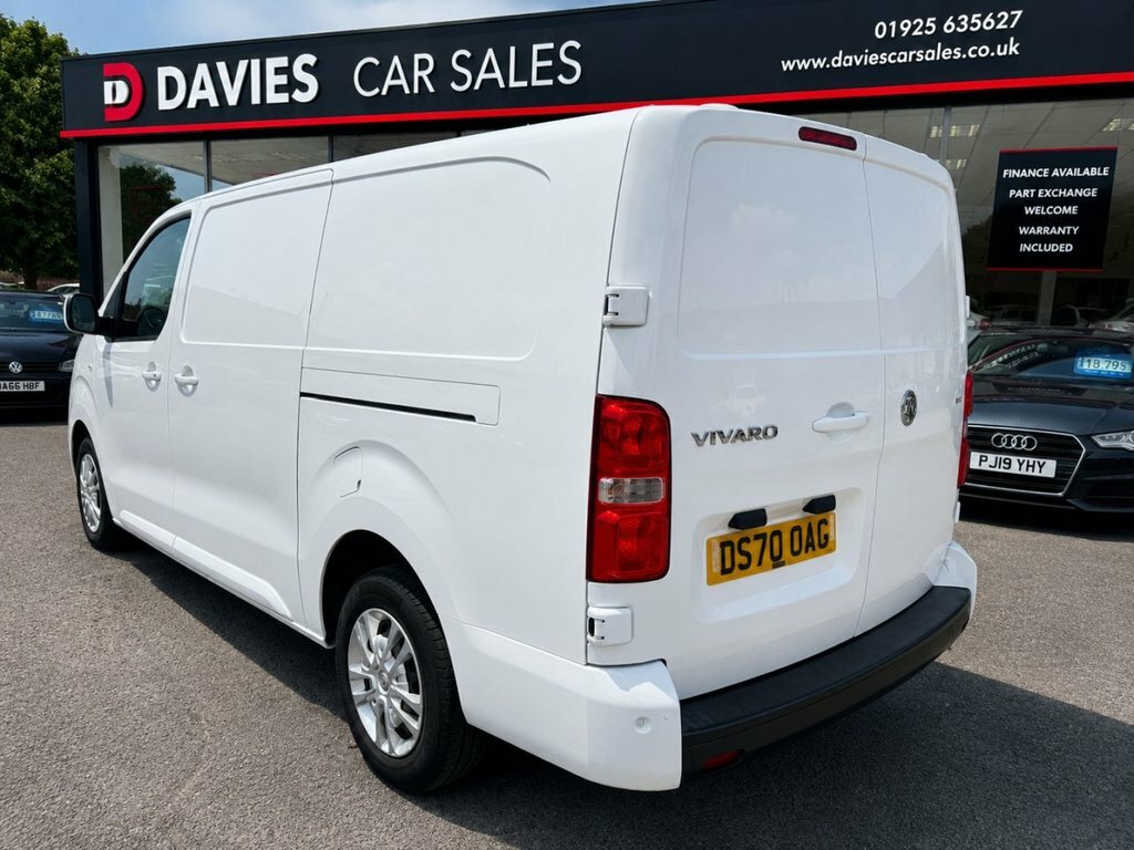 Vauxhall Vivaro 1.5L Sportive White #4