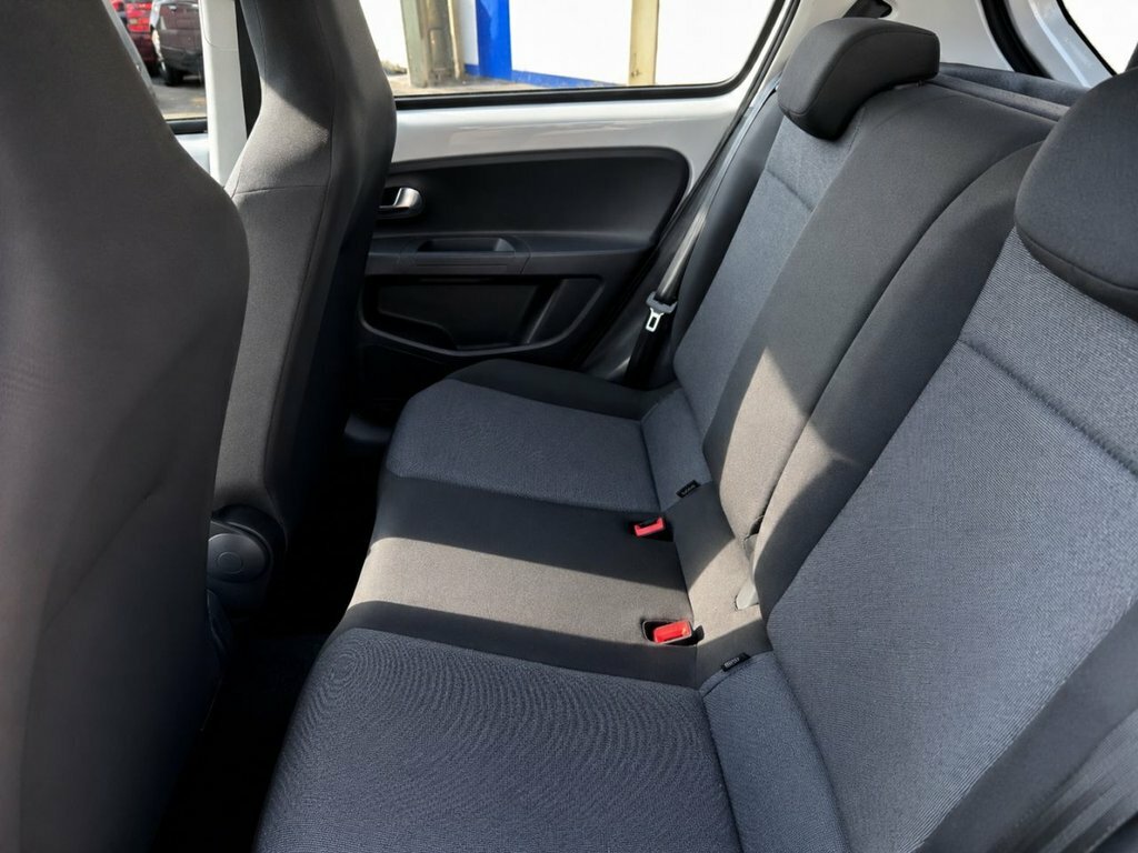 Volkswagen Up 1.0 Groove Up Hatchback Euro 5 Silver #7