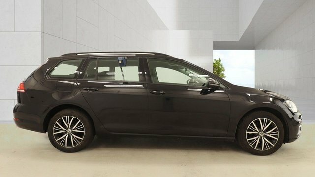 Volkswagen Golf 1.6 Tdi Bluemotion Tech Black #5