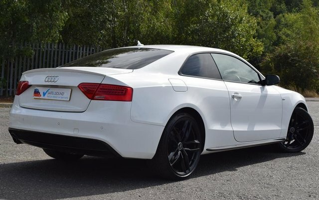 Audi A5 1.8 Tfsi Black Edition Black #4