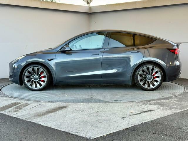 Tesla Model Y Dual Motor Performance 4Wde 426 Bhp BG23YME Grey #5