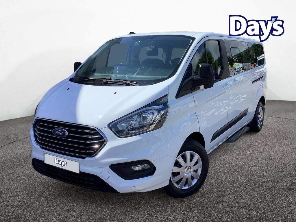Ford Tourneo Custom 320 L2 9 Seater Double Cab 130Ps White