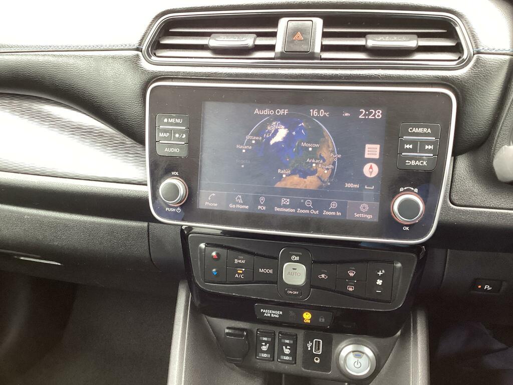 Nissan Leaf 2019 Nissan Leaf 62Kw Tekna White #25