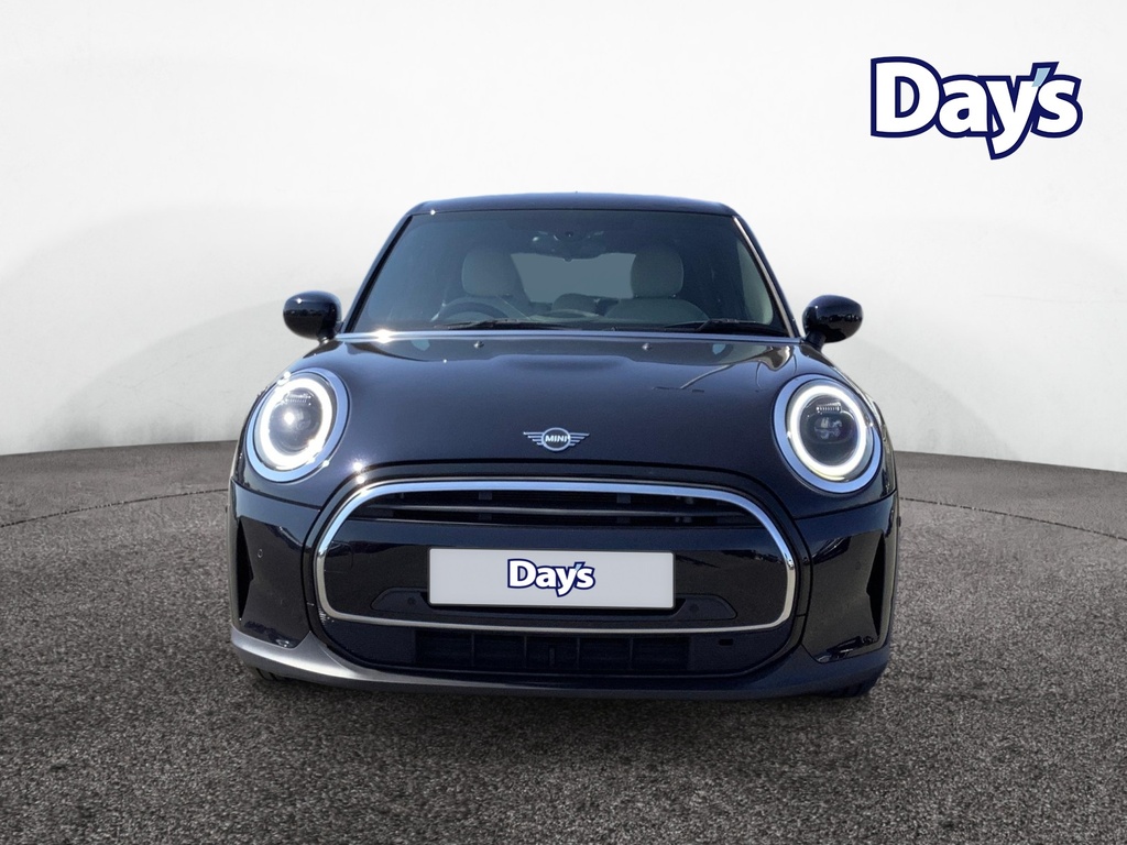 Mini Hatch 1.5 Cooper Exclusive Hatchback Steptron Black #2