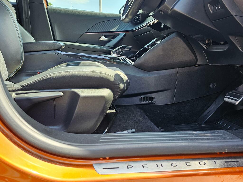 Peugeot e-2008 50Kwh Gt Premium Cwvehiclemarketing #11