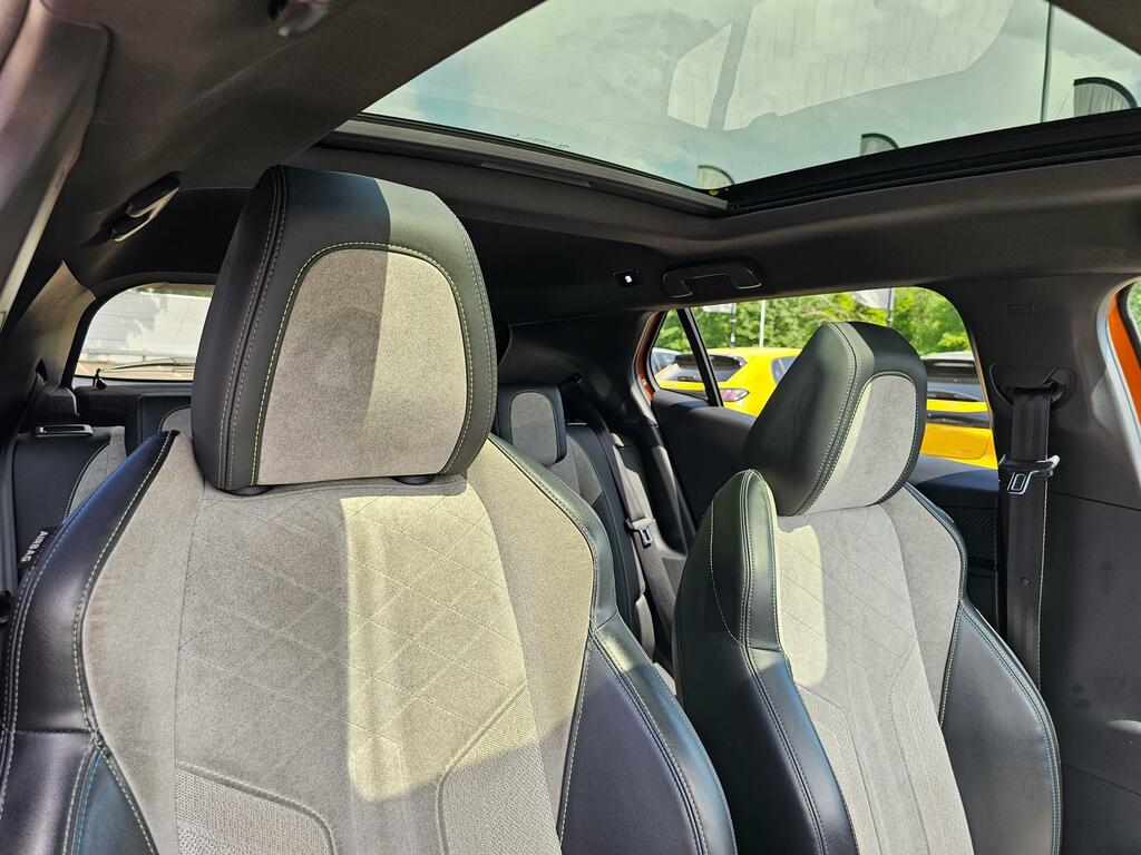 Peugeot e-2008 50Kwh Gt Premium Cwvehiclemarketing #30