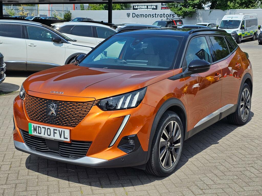 Peugeot e-2008 50Kwh Gt Premium Suv 136 Ps Orange #2