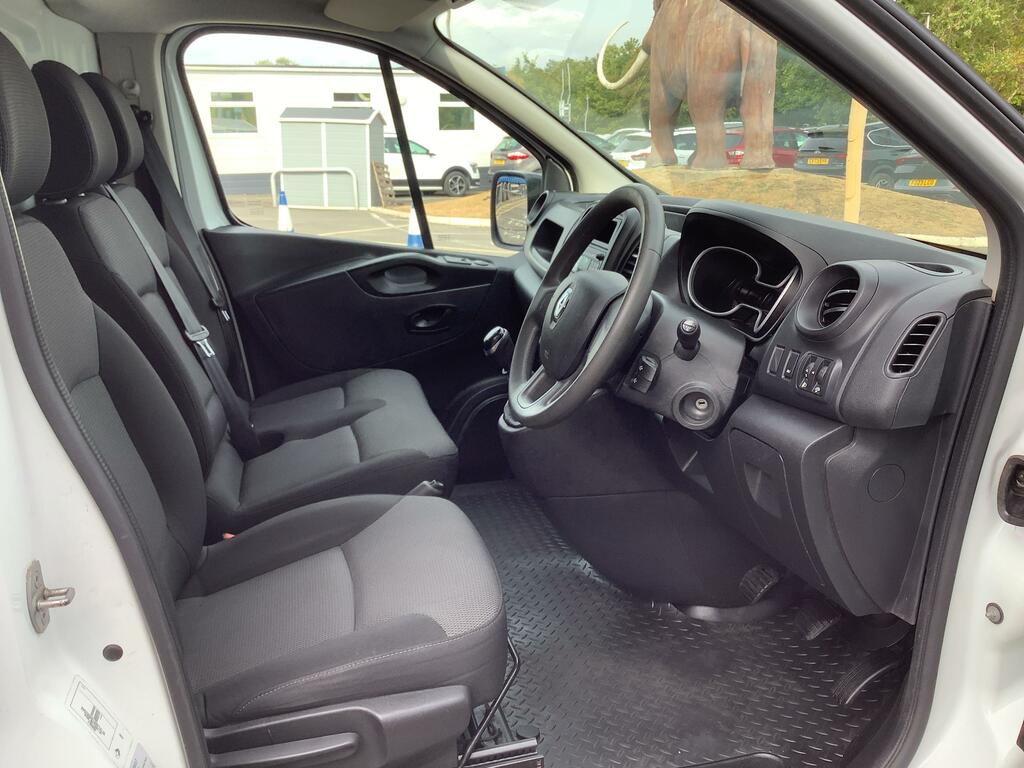 Renault Trafic 2.0 Dci Energy 28 Business Swb Standard Roof Euro White #11