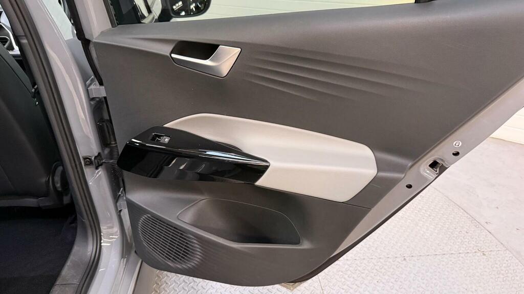 Volkswagen ID.3 Pro 58Kwh Life Hatchback 145 Ps Grey #35