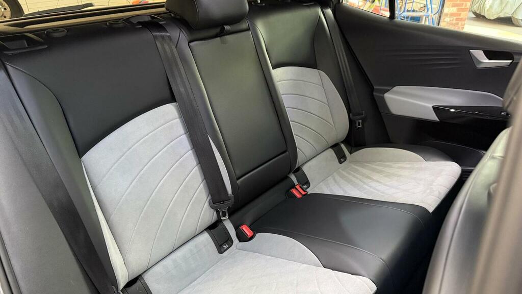 Volkswagen ID.3 Pro 58Kwh Life Hatchback 145 Ps Grey #37