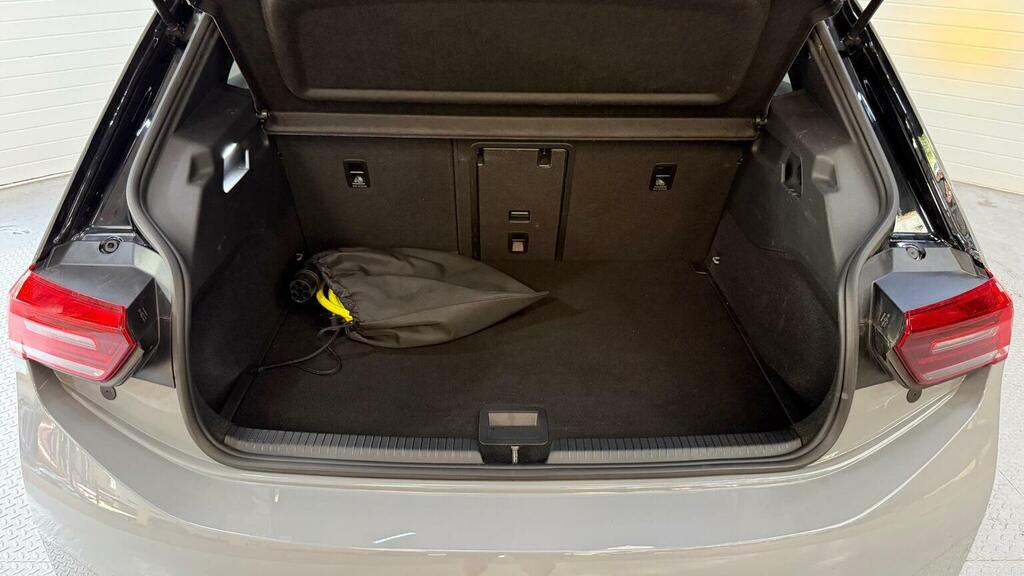 Volkswagen ID.3 Pro 58Kwh Life Hatchback 145 Ps Grey #38