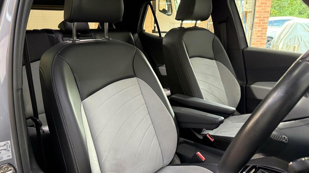 Volkswagen ID.3 Pro 58Kwh Life Hatchback 145 Ps Grey #21