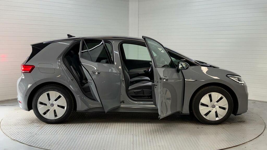 Volkswagen ID.3 Pro 58Kwh Life Hatchback 145 Ps Grey #12