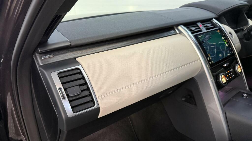 Land Rover Discovery 3.0 P360 Metropolitan Edition Silver #64