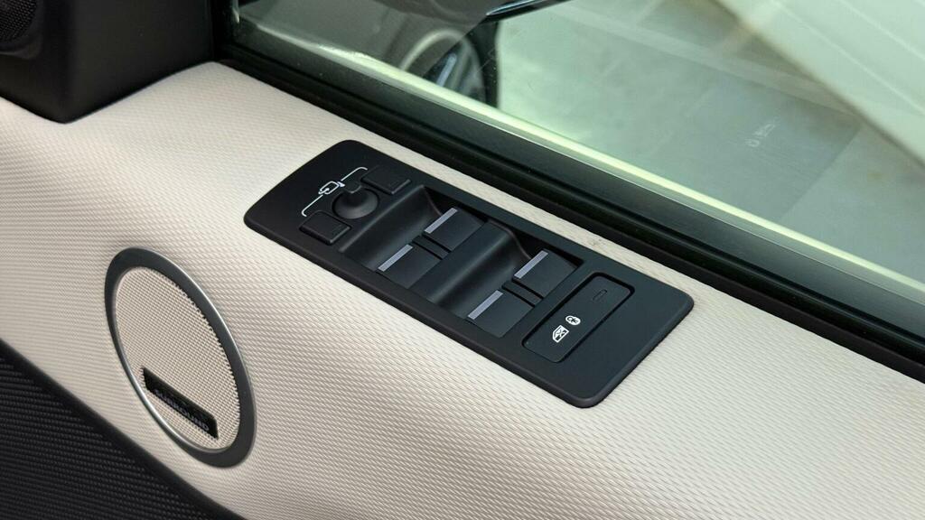 Land Rover Discovery 3.0 P360 Metropolitan Edition Silver #27