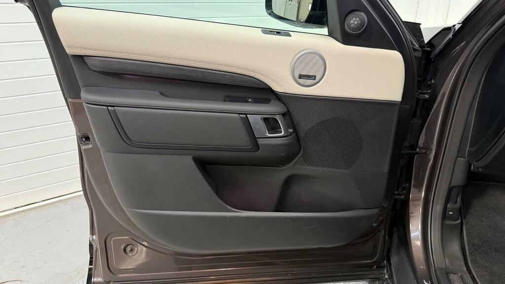 Land Rover Discovery 3.0 P360 Metropolitan Edition Silver #65