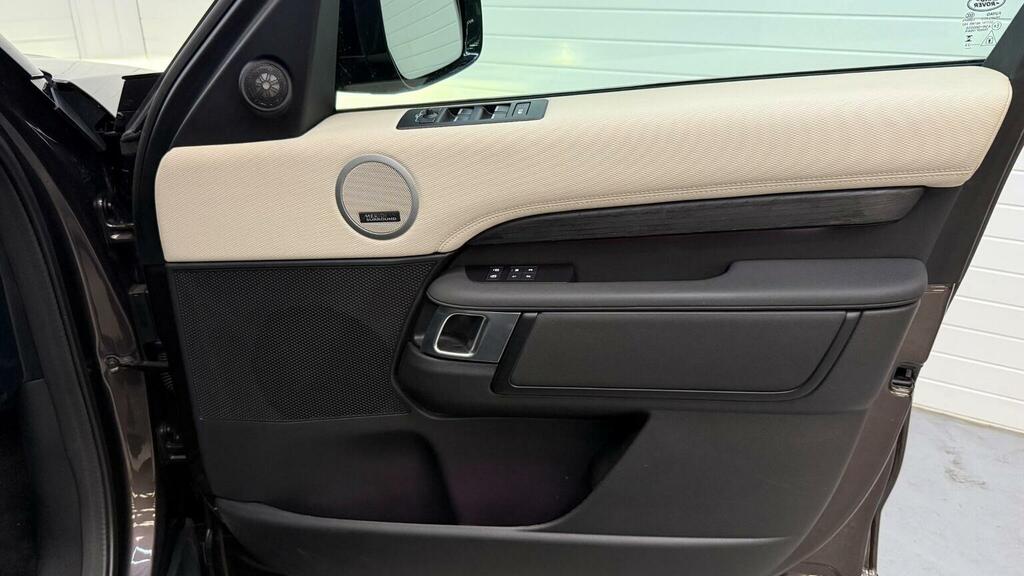 Land Rover Discovery 3.0 P360 Metropolitan Edition Silver #25