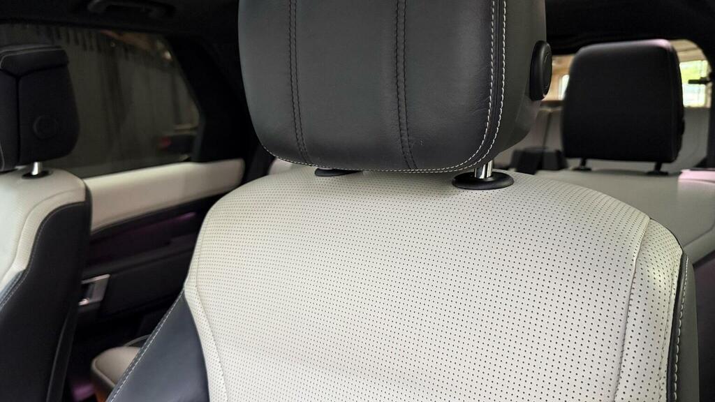 Land Rover Discovery 3.0 P360 Metropolitan Edition Silver #63