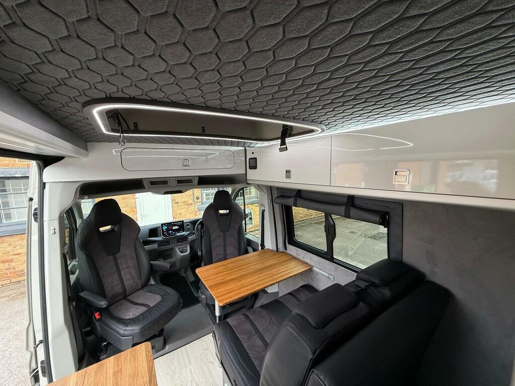 Volkswagen Crafter 2.0 Tdi Cr35 Commerce Plus 4Motion Lwb High R Grey #2