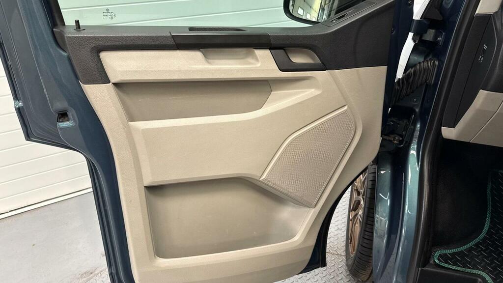 Volkswagen Transporter 2.0 Tdi T32 Highline Kombi Fwd Lwb Euro 6 Ss  #60