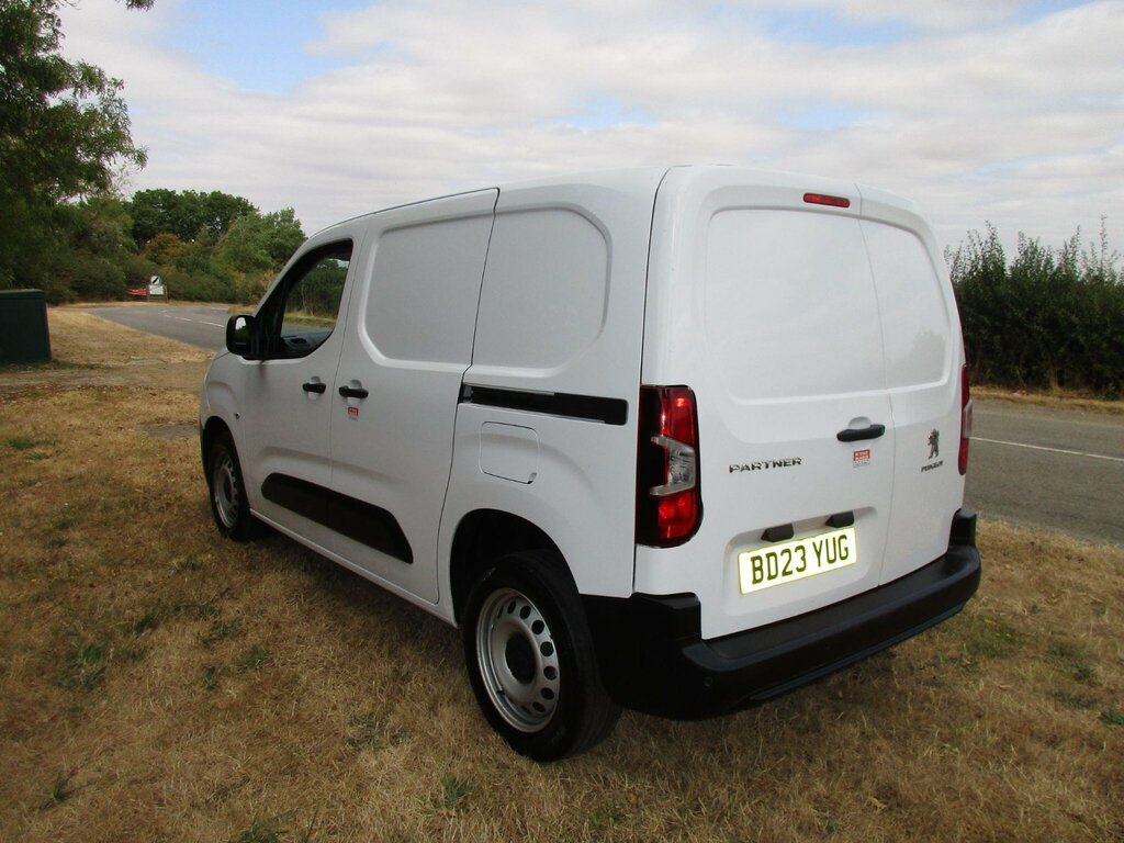 Peugeot Partner 1.5 Bluehdi 1000 Professional Premium Standard P White #4