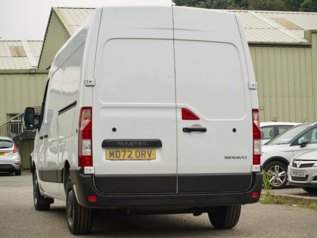 Renault Master 2.3L Business White #2