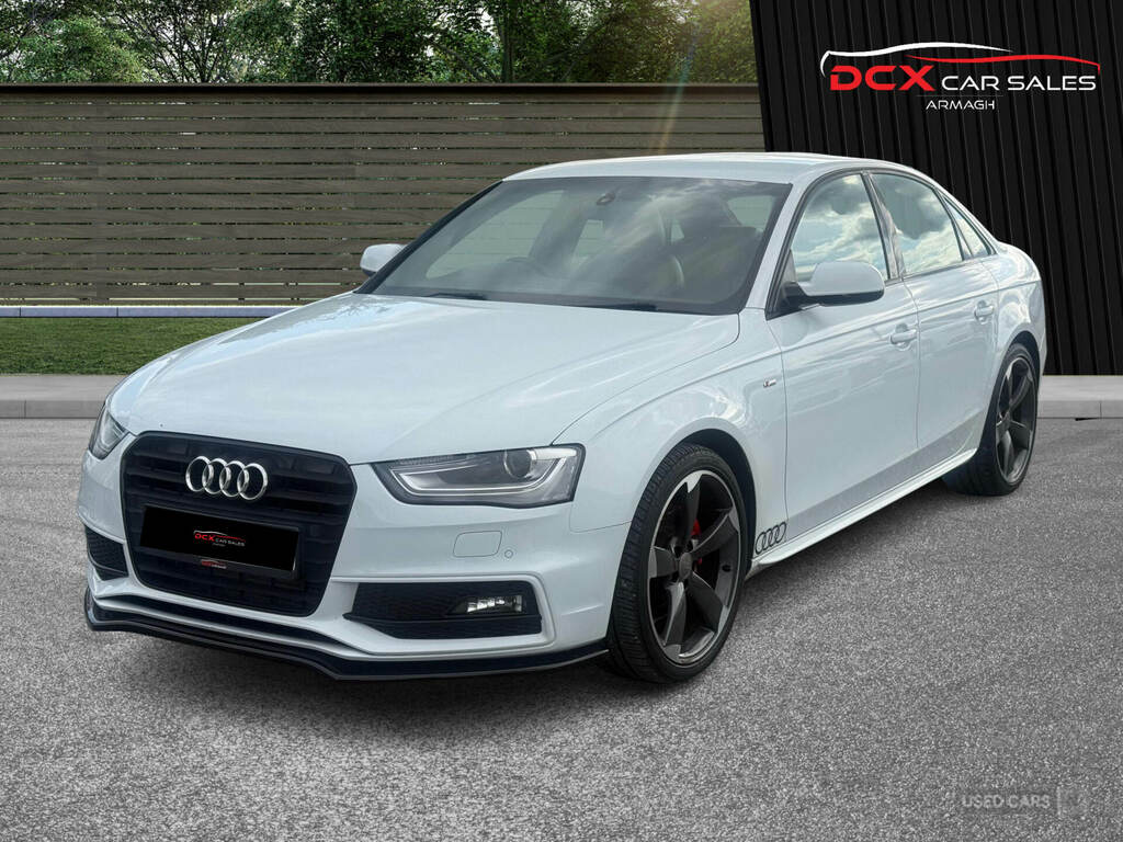 Audi A4 2.0 Tdi 150 Black Edition White #6