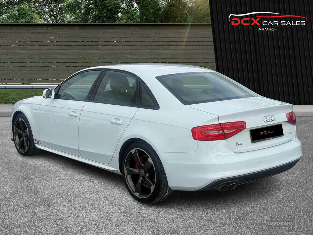 Audi A4 2.0 Tdi 150 Black Edition White #5