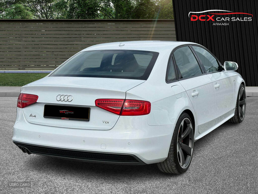 Audi A4 2.0 Tdi 150 S Line Multitronic White #4