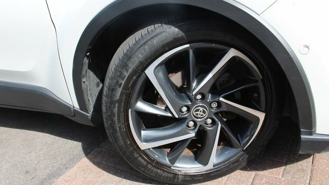 Toyota C-Hr Vvt-h Dynamic Suv White #3