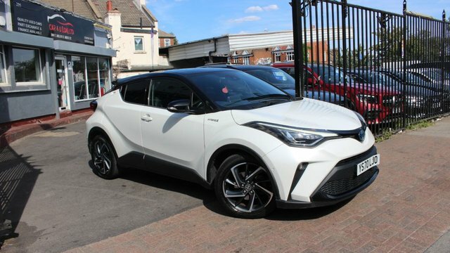 Toyota C-Hr Vvt-h Dynamic Suv White #2