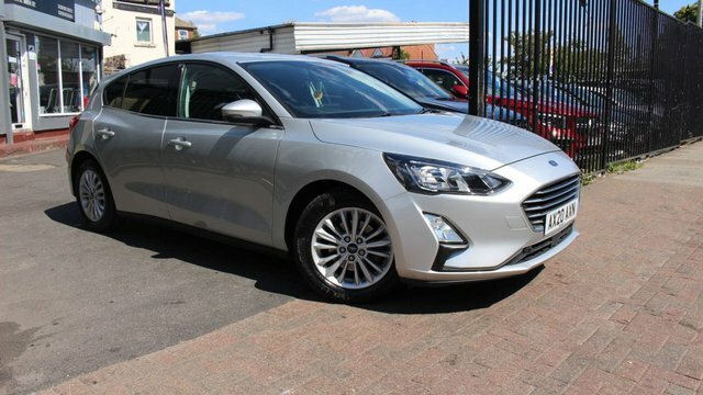 Ford Focus Ecoboost Titanium Hatchback Silver #2