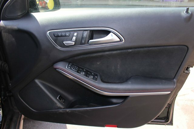 Mercedes-Benz GLA Class Gla200 Amg Line Edition Black #6