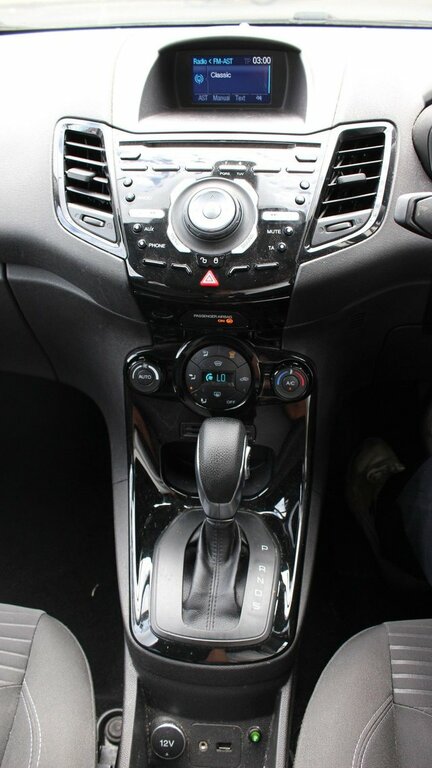 Ford Fiesta Ecoboost Titanium Hatchback HJ14DDZ Grey #5