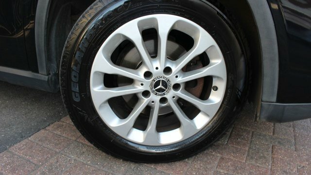 Mercedes-Benz GLA Class Gla200 Se Executive Suv Black #3