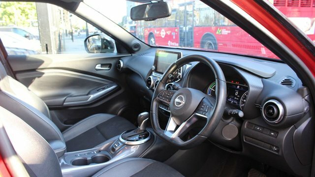 Nissan Juke N-connecta Suv Red #3