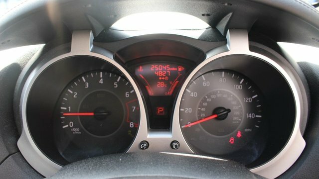 Nissan Juke Tekna Suv Grey #5
