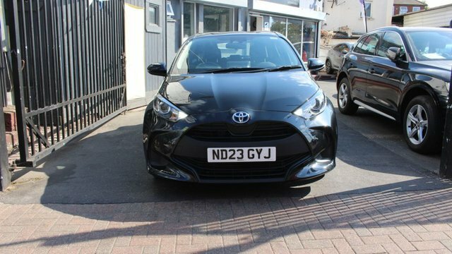 Toyota Yaris Vvt-h Icon Hatchback Black #4