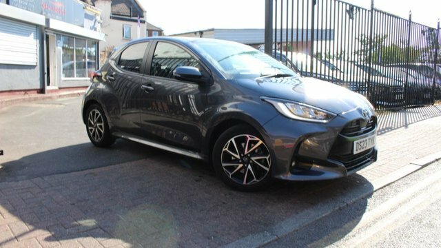 Toyota Yaris Vvt-h Design Hatchback Grey