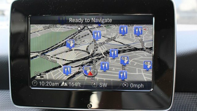 Mercedes-Benz GLA Class Gla200 Se Executive Suv White #5