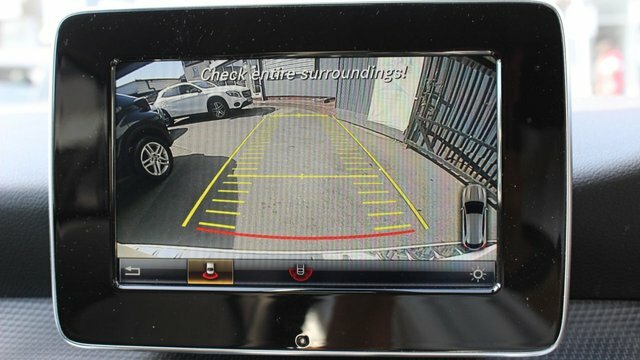 Mercedes-Benz GLA Class Gla200 Se Executive Suv White #6