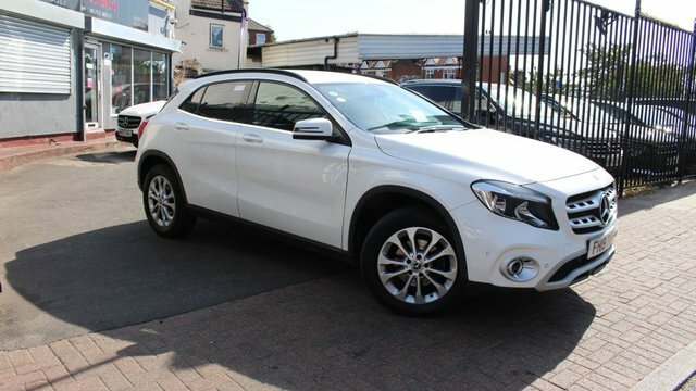 Mercedes-Benz GLA Class Gla200 Se Executive Suv White