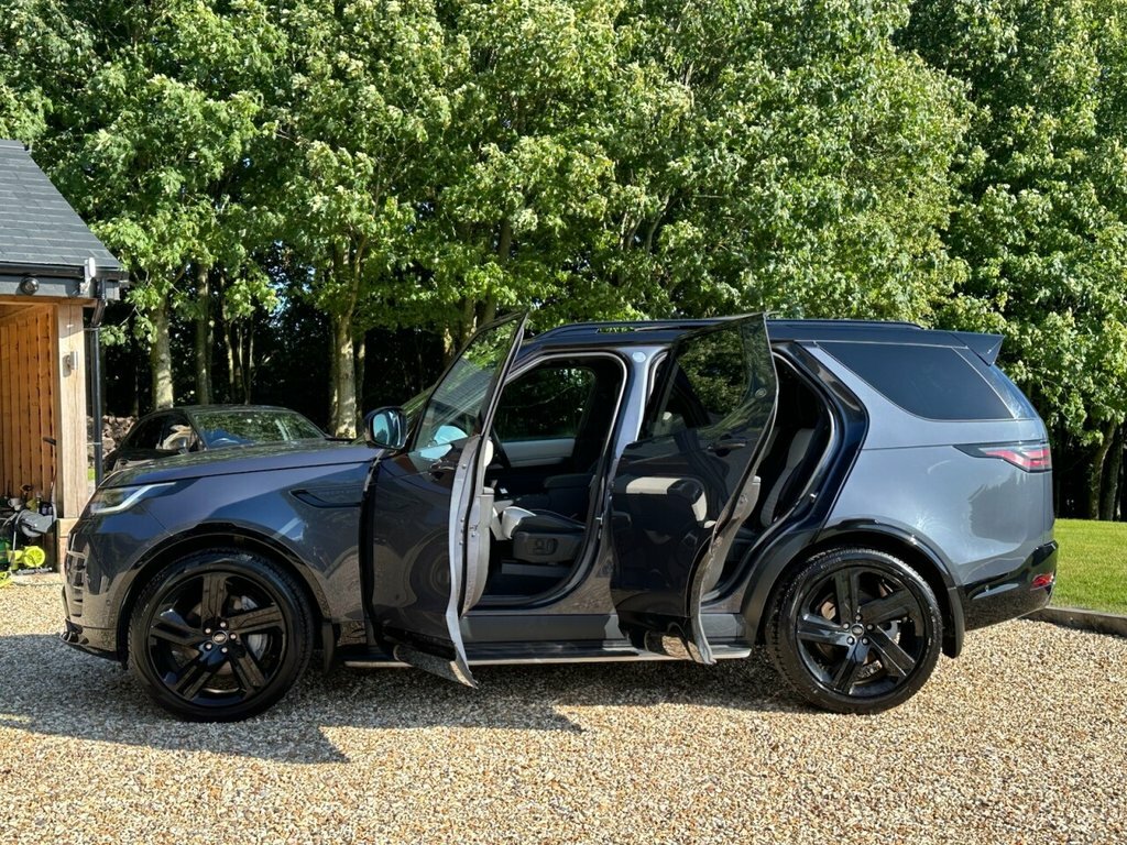 Land Rover Discovery 3L Dynamic Hse Blue #5