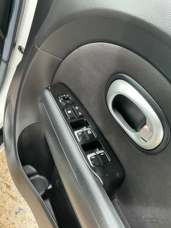 Kia Soul 81Kw Ev 30Kwh White #17