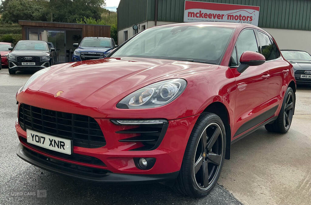 Porsche Macan S Pdk Red