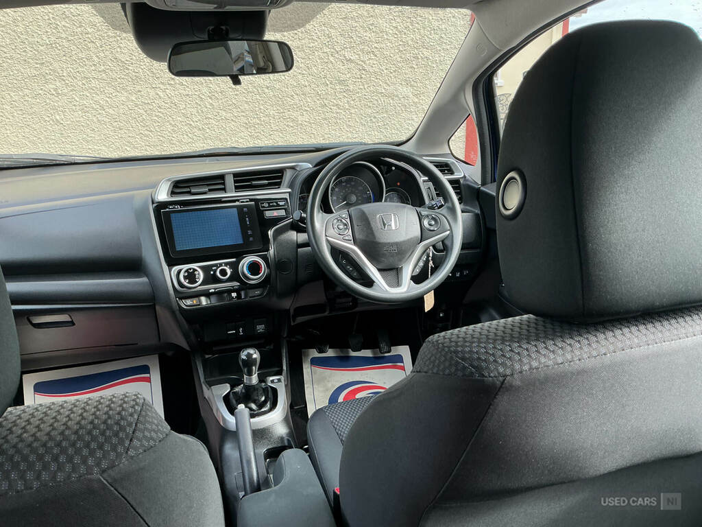 Honda Jazz 1.3 I-vtec Se 7 Service Stamps - Cd Player Grey #15