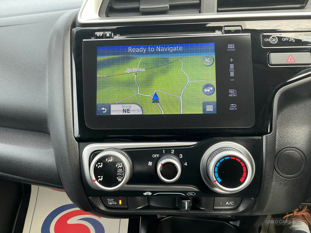 Honda Jazz 1.3 I-vtec Se 7 Service Stamps - Cd Player Grey #18